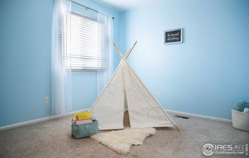 1071 Lavender Ave, Loveland CO 80537-8076 exterior