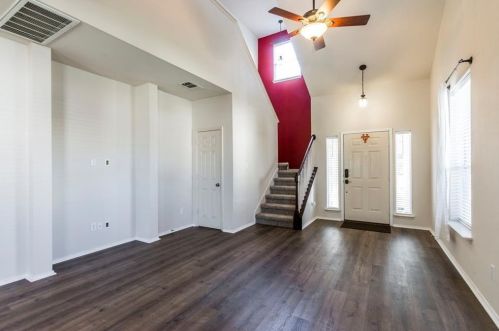 8704 Dulcet Dr, Austin TX  78745-6337 exterior