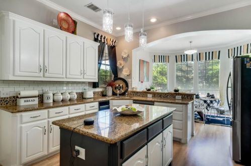 1120 Wishing Wl Ct, Cedar Hill TX 75104-8255 exterior