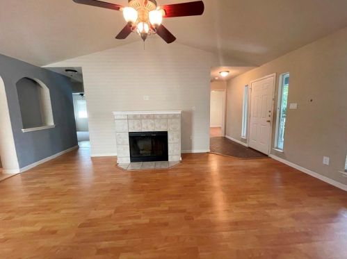 188 Hogan, Uhland TX  78640-5400 exterior