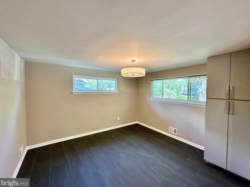 11106 Bybee St, Silver Spring MD 20902-3205 exterior