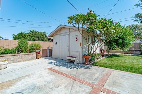 8772 45th St, Riverside, CA 92509-3220