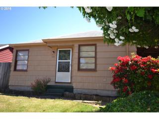 272 Wade St, Estacada, OR 97023-7741