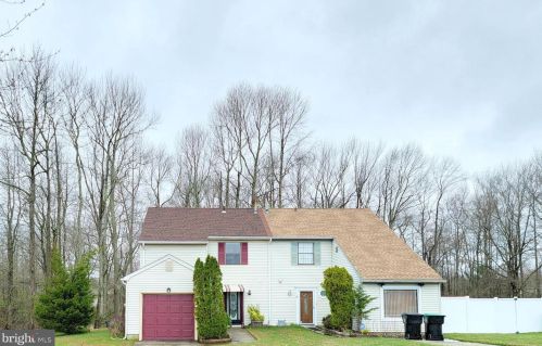 5 Hampton Ct, Erial, NJ 08081-2500