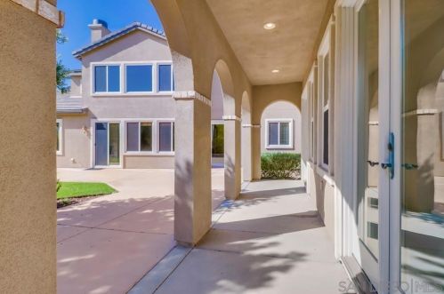 691 Coastal Hills Dr, Chula Vista CA  91914-4319 exterior