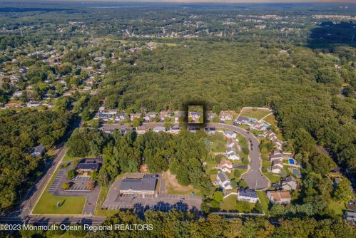 13 Clover Hill Dr, Jackson Twp, NJ 08527-1650
