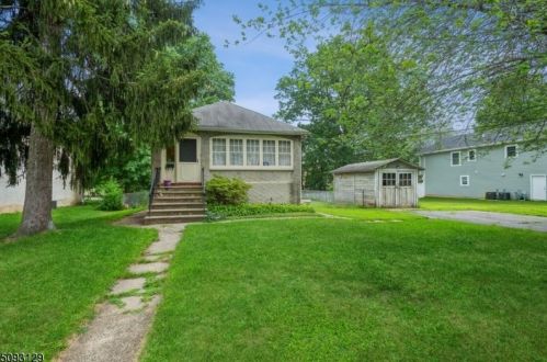 1227 Kline Pl, Rahway, NJ 07065-1948