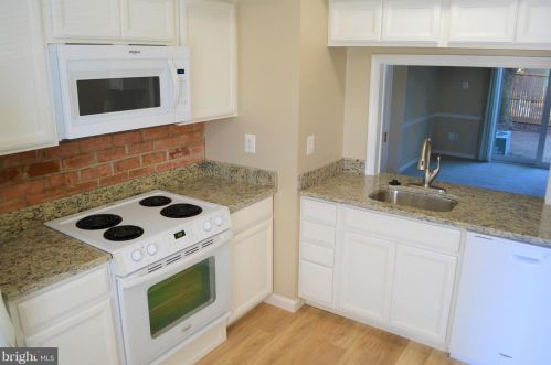 8540 Milford Ct, Springfield, VA 22152-1014