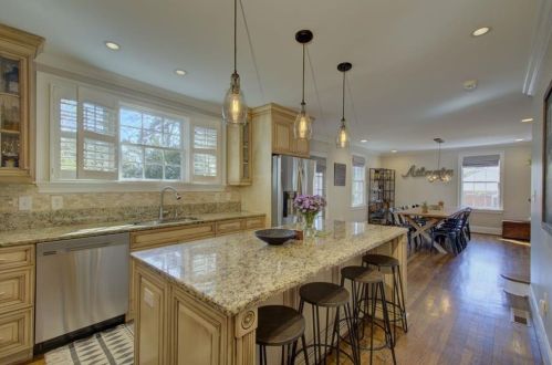 627 Hillpine Dr, Atlanta GA  30306-3222 exterior