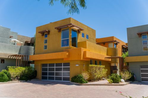 2050 Tangerine Ct, Palm Springs, CA 92262-2726