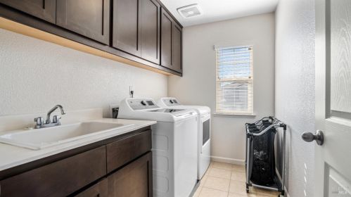5283 Gramercy Cir, Fairfield CA  94533-6680 exterior