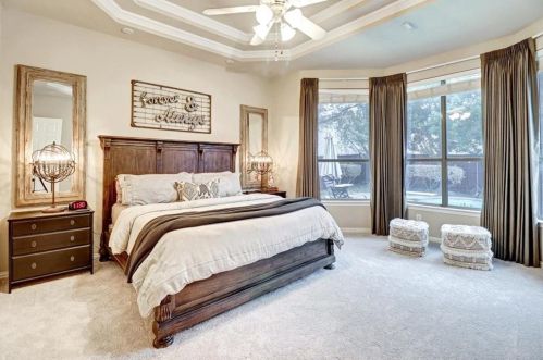 2540 Grn Oak Dr, Carrollton TX 75010-4221 exterior