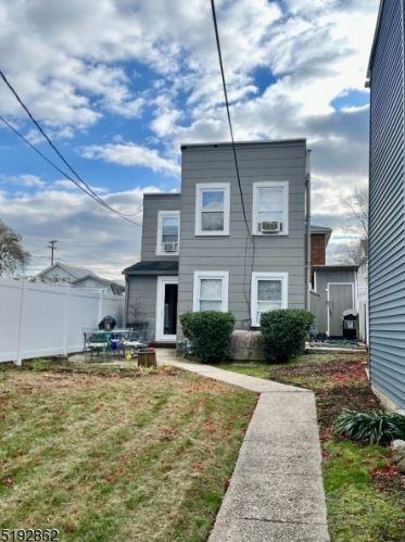 19 Entwistle Ave, Nutley, NJ 07110-3209