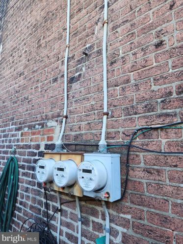 46 Olden Ave, Trenton NJ 08638-4328 exterior