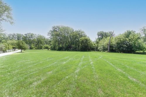 39442 Hillside Ave, Antioch, IL 60002-9622