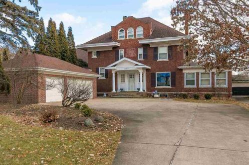 1411 National Ave, Rockford, IL 61103-7143