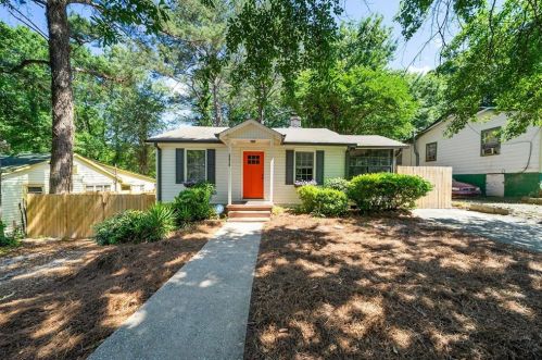 2279 Carver Dr, Atlanta GA  30314-1201 exterior