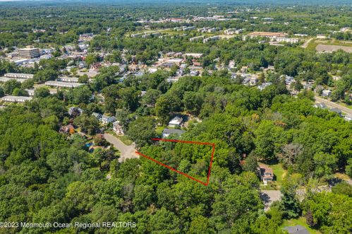 69 Byrnes Ln, Tinton Falls NJ  07724-1507 exterior