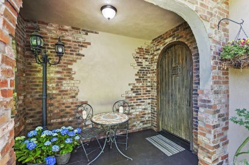 6410 Palm Ave, Riverside CA  92506-2313 exterior