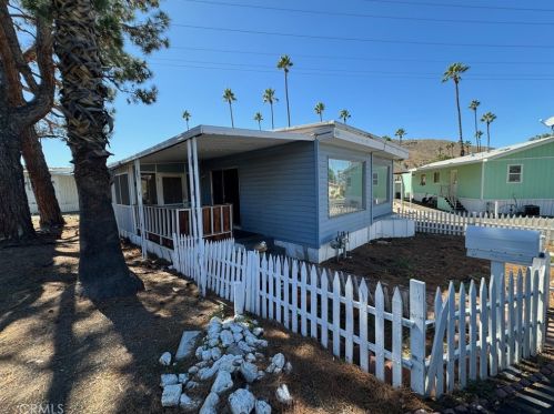 2751 Reche Canyon Rd, Colton, CA 92324-9732
