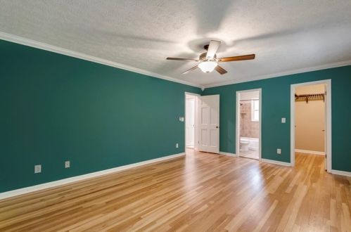 6769 Lockridge Dr, Atlanta GA  30360-1555 exterior