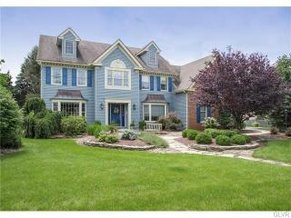 4831 Hedgerow Dr, Allentown PA  18103-6174 exterior