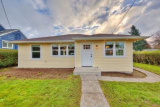 1423 Proctor St, Tacoma, WA 98405-2052