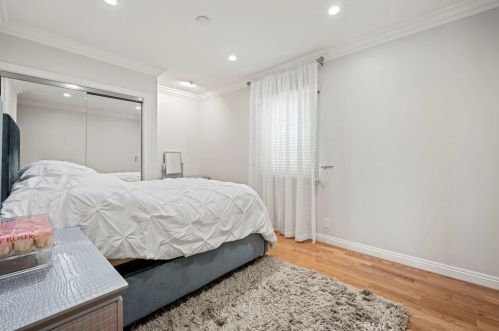 1215 Cordova Ave, Glendale CA  91207-1734 exterior