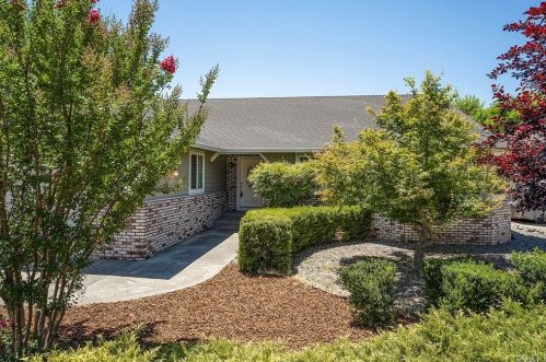 18097 Hidden Valley Rd, Middletown, CA 95467-8037