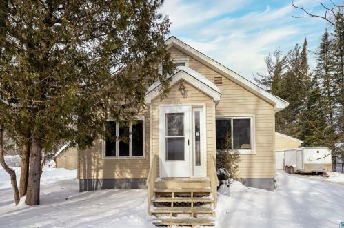 3419 Blackman Ave, Duluth, MN 55811-4222