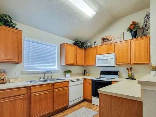 10632 Towerwood Dr, Fort Worth TX  76140-5477 exterior