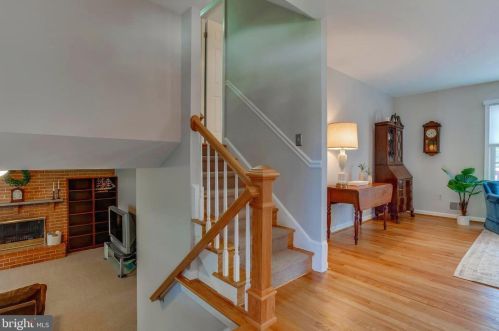 9001 Teddy Rae Ct, Springfield VA 22152-2644 exterior