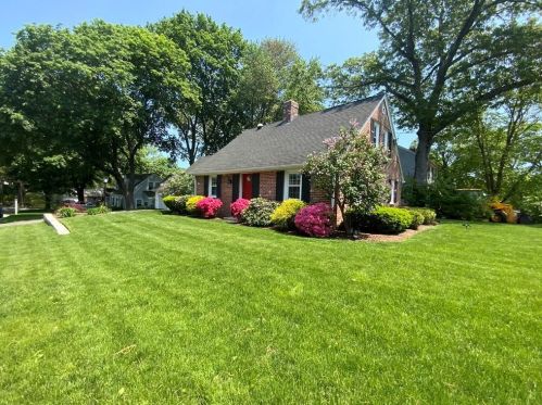 4 Birch Rd, Lincoln, RI 02865-3103