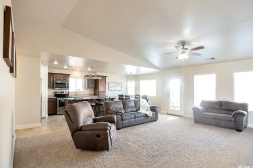 395 Todd Pl, Washington, UT 84780-2428