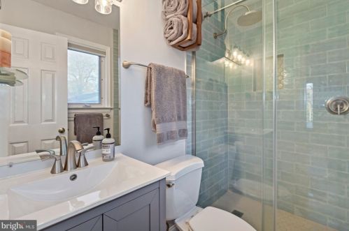 5070 Lerch Dr, Shady Side MD 20764-9650 exterior