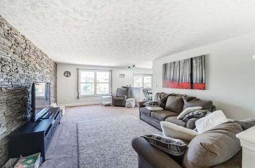4052 Harris Ln, Springfield OH  45503-6458 exterior
