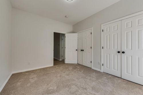 1412 Melody Ln, Carrollton TX  75006-2973 exterior