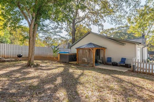 1859 Forrest Ave, Atlanta GA  30344-2411 exterior