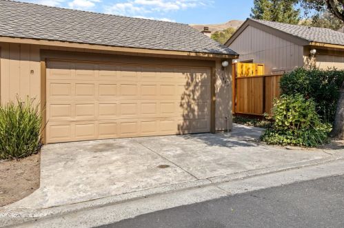140 Spyglass Hill Rd, San Jose, CA 95127-1716