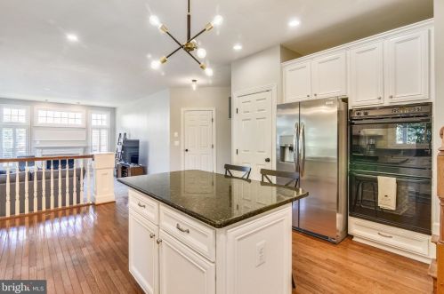 7742 Royal Sydney Dr, Gainesville VA  20155-2867 exterior