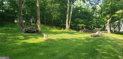 106 Jacobs Creek Rd, Trenton NJ  08628-1013 exterior