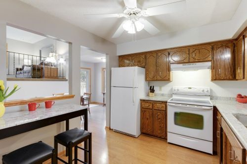 5498 Daisy Ct, Saint Paul MN  55110-2218 exterior