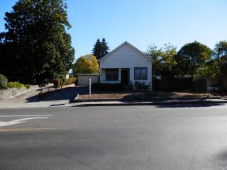 514 Healdsburg Ave, Healdsburg, CA 95448-3817