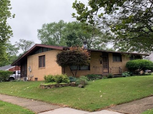 2115 Colorado Ave, Rockford, IL 61108-6049