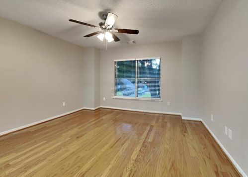 6 Regency Ct, Conroe TX  77304-2744 exterior