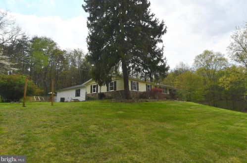 340 Highland Ridge Rd, Berkeley Springs WV  25411-3898 exterior