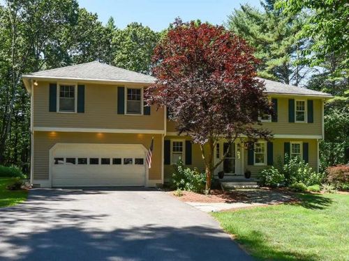 58 Dumbarton Oaks, Stratham, NH 03885-2107