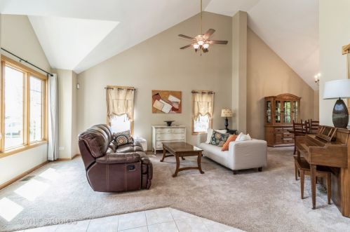 18138 Rockwell Ave, Homewood, IL 60430-1618