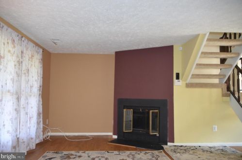 14297 Felty Pl, Woodbridge, VA 22193-3019