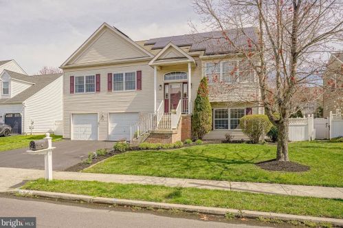 94 Weathervane Dr, Mount Royal, NJ 08061-1046